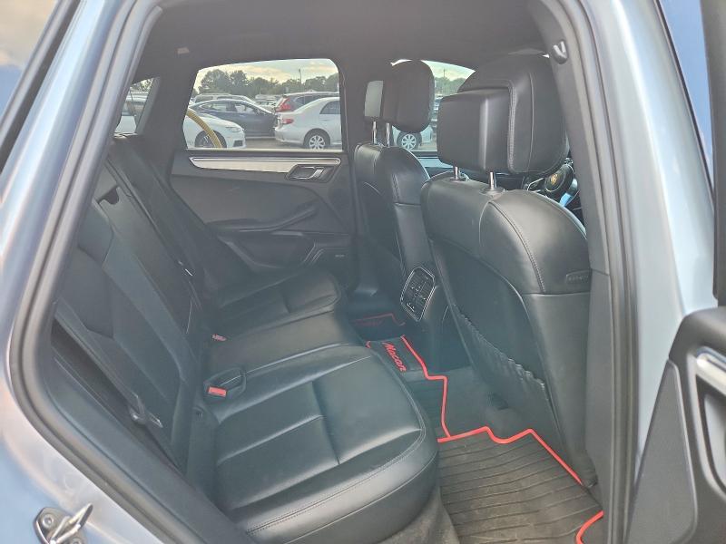 58545366 :رقم المزاد ، WP1AB2A51FLB58518 vin ، 2015 Porsche Macan مزاد بيع