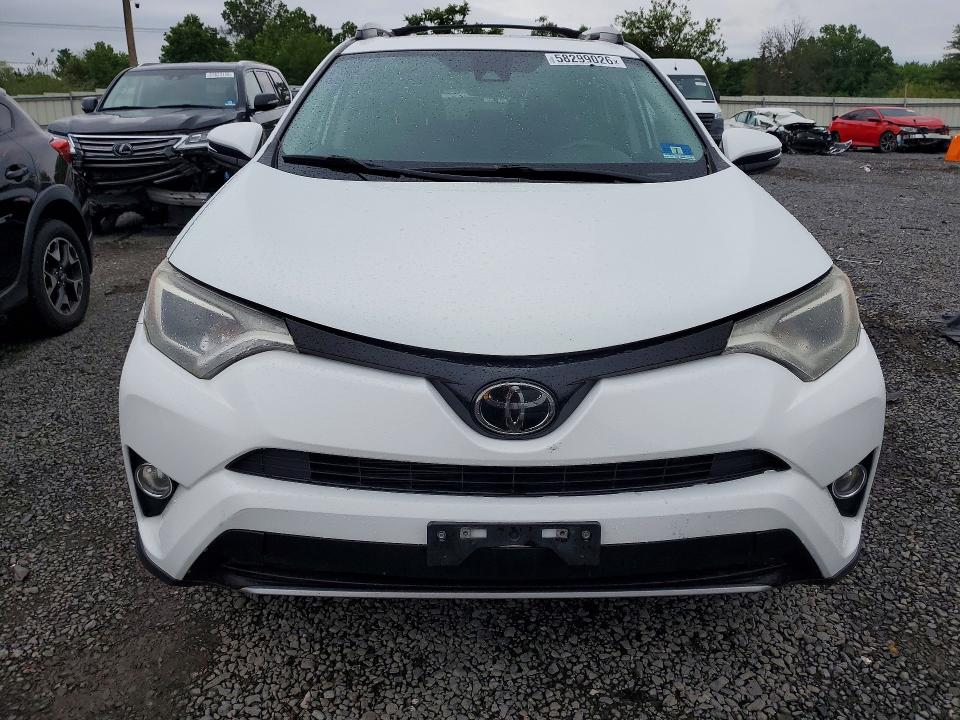 Продажа на аукционе авто 2018 Toyota Rav4, vin: 2T3RFREVXJW811266, номер лота: 58299026