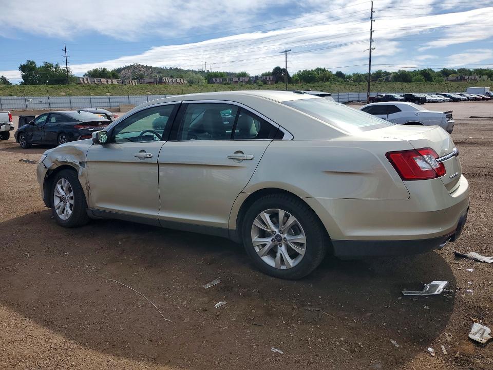 56440606 :رقم المزاد ، 1FAHP2HW0AG137232 vin ، 2010 Ford Taurus مزاد بيع