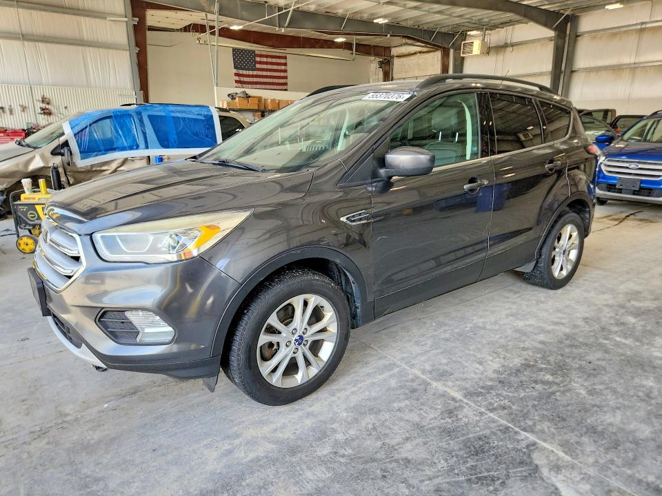 55370376 :رقم المزاد ، 1FMCU9GD4HUE40947 vin ، 2017 Ford Escape مزاد بيع