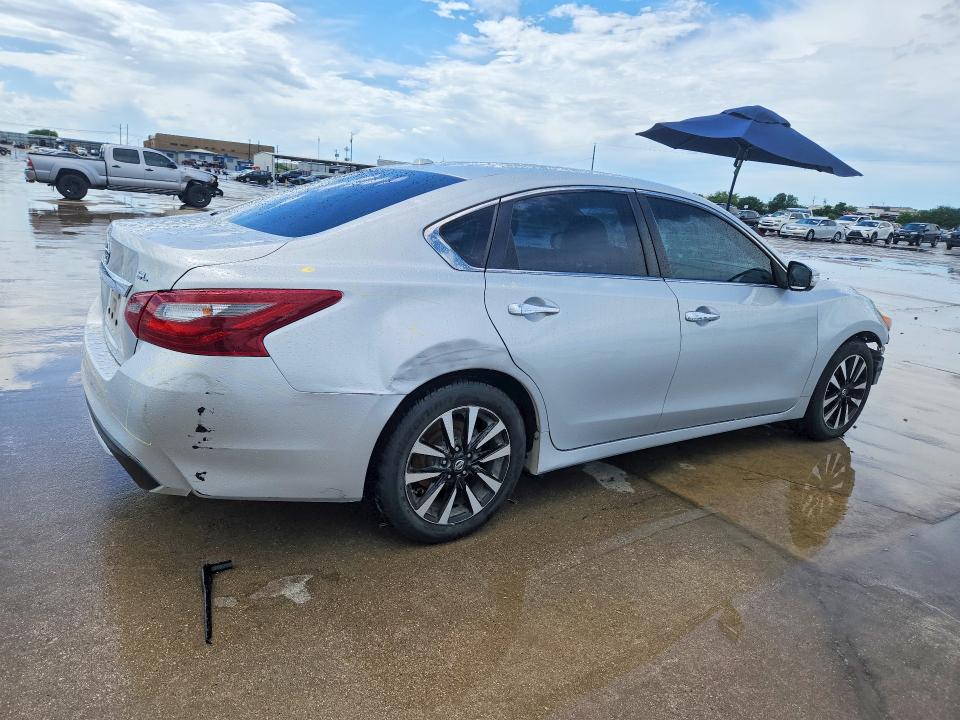 56954956 :رقم المزاد ، 1N4AL3AP6JC201724 vin ، 2018 Nissan Altima مزاد بيع