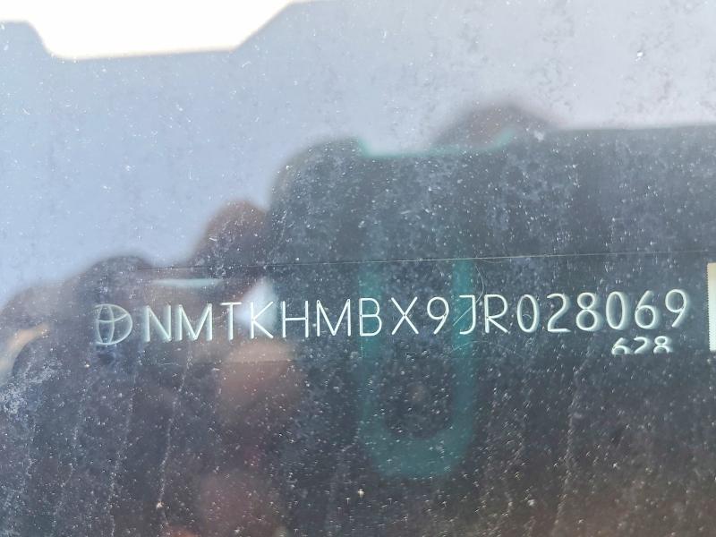 82532215 :رقم المزاد ، NMTKHMBX9JR028069 vin ، 2018 Toyota C-hr مزاد بيع