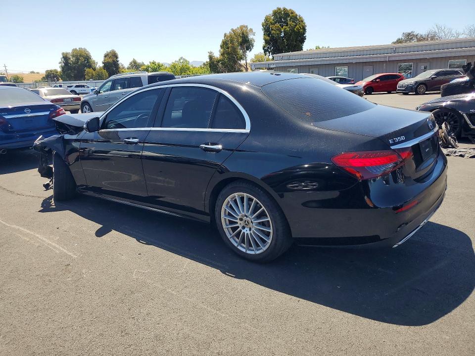 59232836 :رقم المزاد ، W1KZF8DB7NB052422 vin ، 2022 Mercedes-benz E مزاد بيع