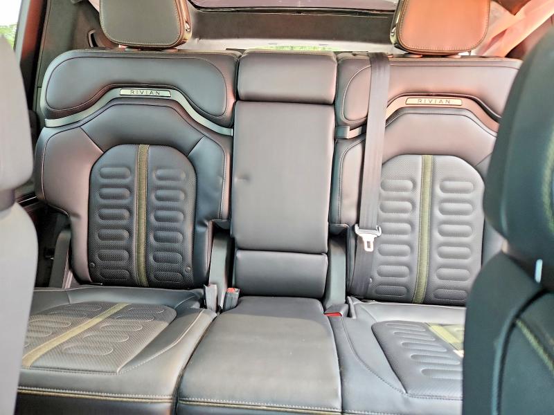 2025 Rivian R1s მანქანა იყიდება აუქციონზე, vin: 7PDSGBBAXSN052336, აუქციონის ნომერი: 58947056