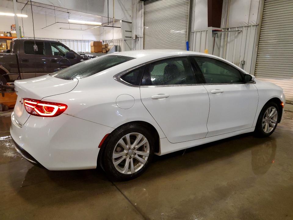 57572986 :رقم المزاد ، 1C3CCCAB6FN562197 vin ، 2015 Chrysler 200 مزاد بيع