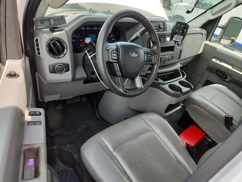 55573596 :رقم المزاد ، 1FDWE3FK3PDD14715 vin ، 2023 Ford E350 مزاد بيع