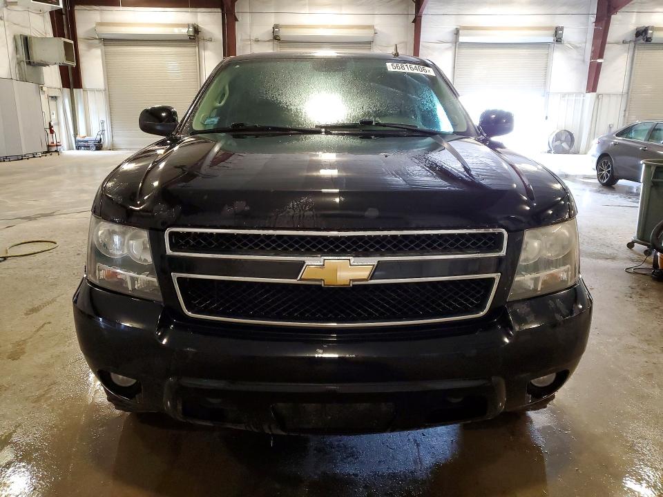 2011 Chev Suburban მანქანა იყიდება აუქციონზე, vin: 1GNSKJE33BR385653, აუქციონის ნომერი: 56816406