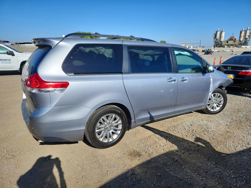 Aukcja sprzedaży 2011 Toyota Sienna, vin: 5TDYK3DC5BS088255, numer aukcji: 56973786