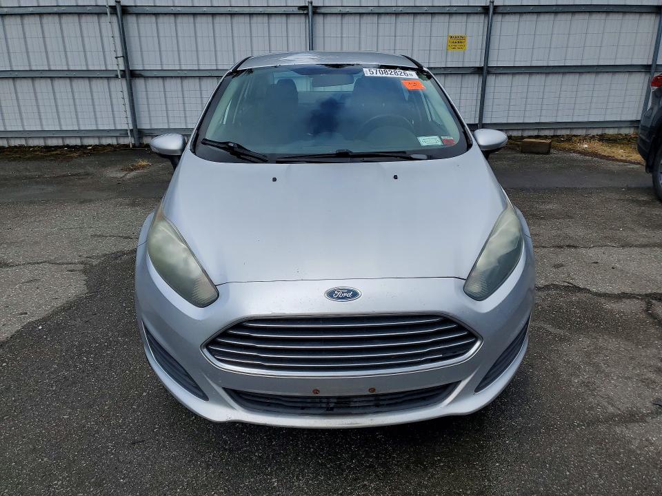 57082826 :رقم المزاد ، 3FADP4BJ7FM196007 vin ، 2015 Ford Fiesta مزاد بيع