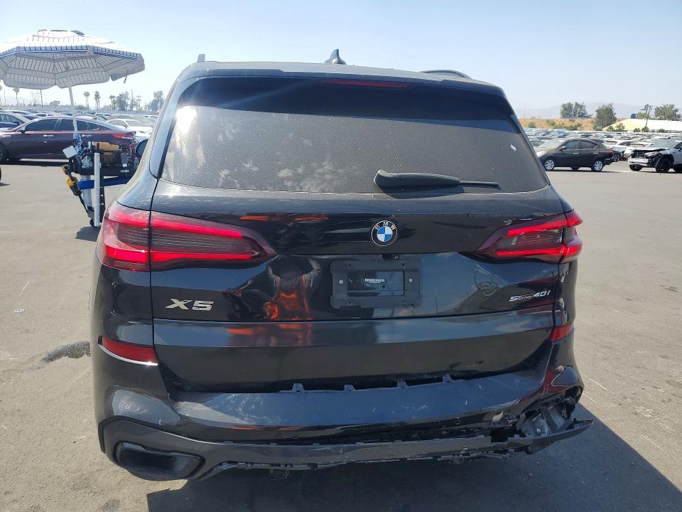 58151726 :رقم المزاد ، 5UXCR4C03M9G06563 vin ، 2021 Bmw X5 مزاد بيع