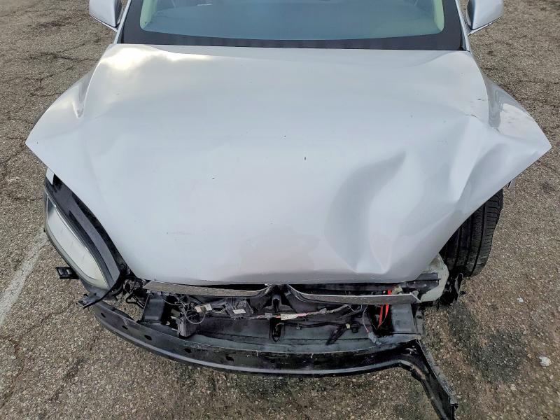 Продажа на аукционе авто 2016 Tesla Model X, vin: 5YJXCAE28GF020966, номер лота: 73343675