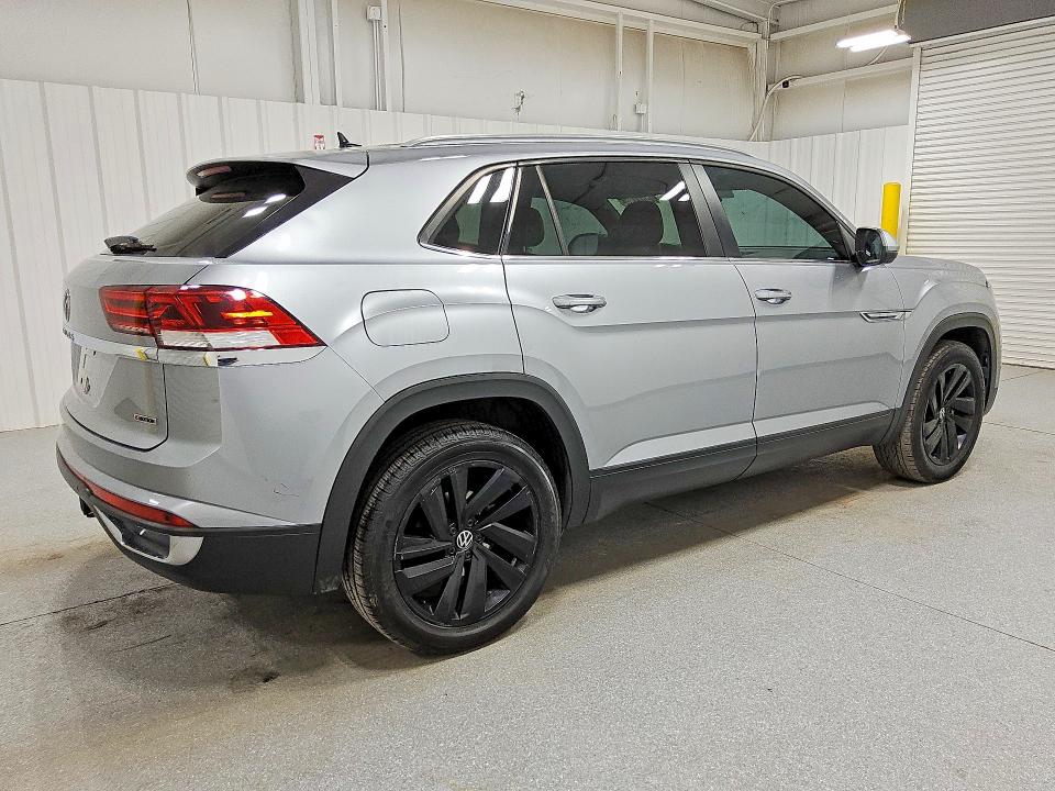 57562146 :رقم المزاد ، 1V2HE2CA0NC217511 vin ، 2022 Volkswagen Atlas Cross Sport مزاد بيع