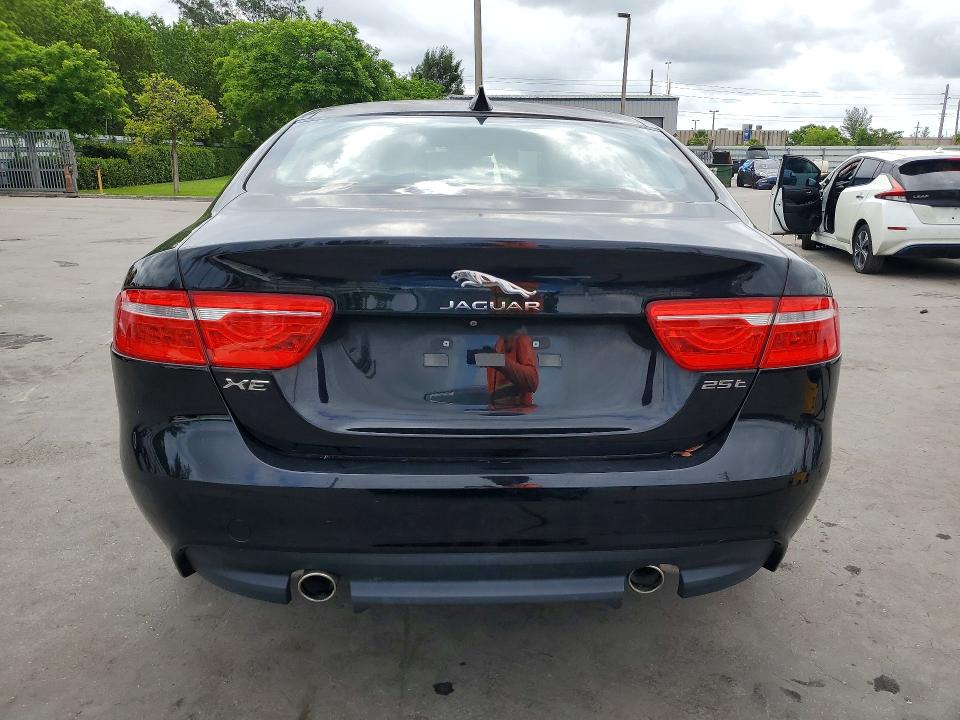Продаж на аукціоні авто 2019 Jaguar Xe, vin: SAJAD4FX3KCP46739, номер лоту: 57033056