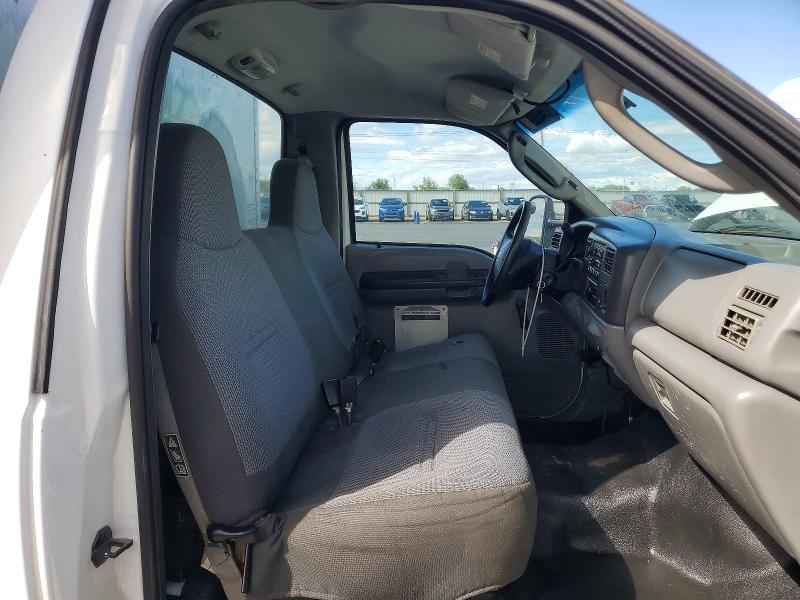 56549826 :رقم المزاد ، 1FDAF56S03EB73335 vin ، 2003 Ford F550 مزاد بيع