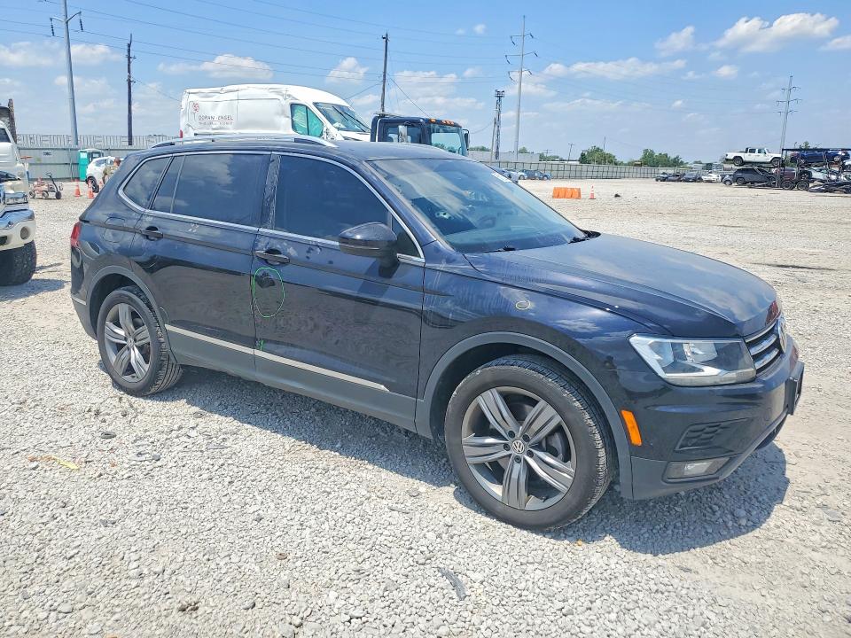 56116756 :رقم المزاد ، 3VV2B7AX8LM013718 vin ، 2020 Volkswagen Tiguan مزاد بيع