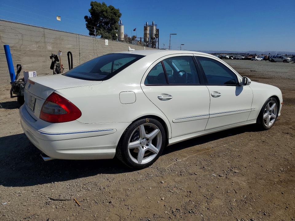 2009 Mercedes-benz E მანქანა იყიდება აუქციონზე, vin: WDBUF56X09B419774, აუქციონის ნომერი: 56854226