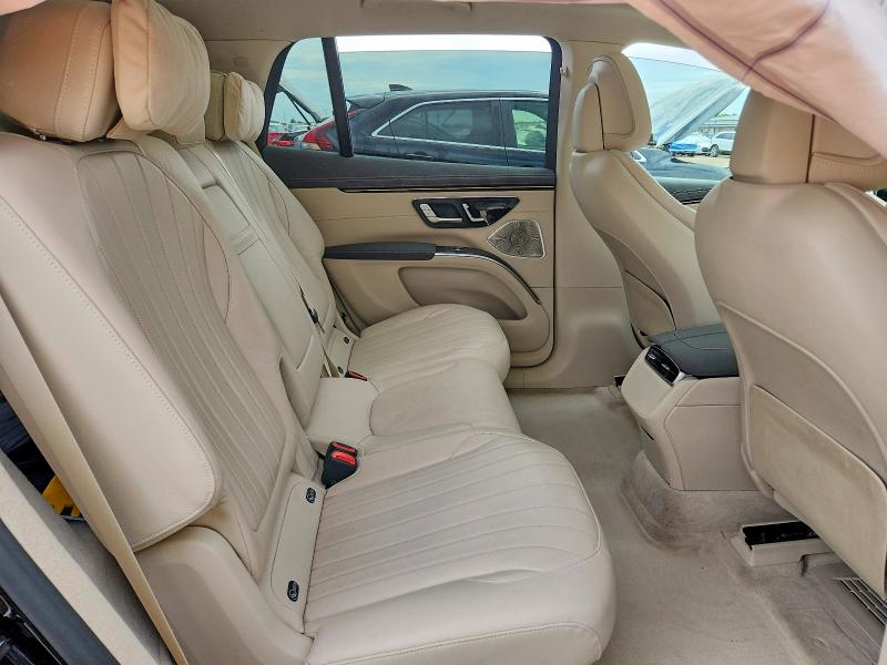 55561056 :رقم المزاد ، 4JGDM2EBXPA027802 vin ، 2023 Mercedes-benz Eqs Suv مزاد بيع