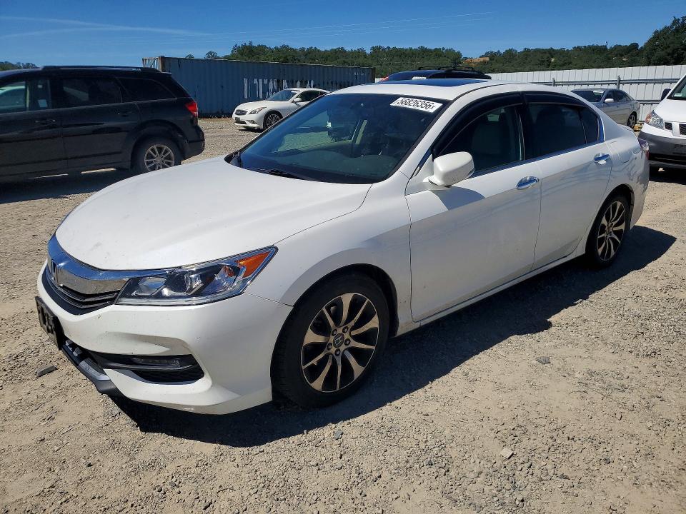 Продажа на аукционе авто 2016 Honda Accord, vin: 1HGCR3F87GA001346, номер лота: 56826356