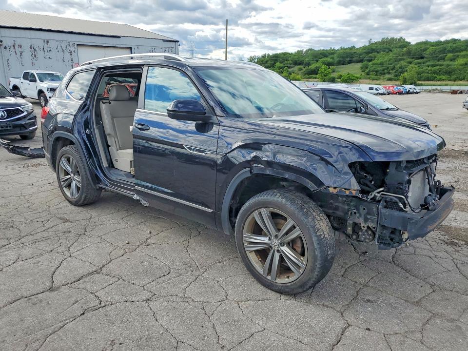 Продажа на аукционе авто 2018 Volkswagen Atlas, vin: 1V2PR2CA5JC518740, номер лота: 49134856