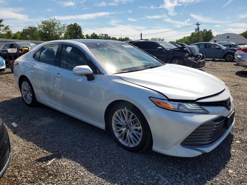 Продажа на аукционе авто 2018 Toyota Camry, vin: 4T1BZ1HK2JU017799, номер лота: 56262906