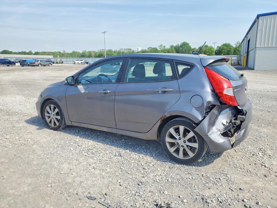 2013 Hyundai Accent მანქანა იყიდება აუქციონზე, vin: KMHCU5AE3DU138358, აუქციონის ნომერი: 56103286