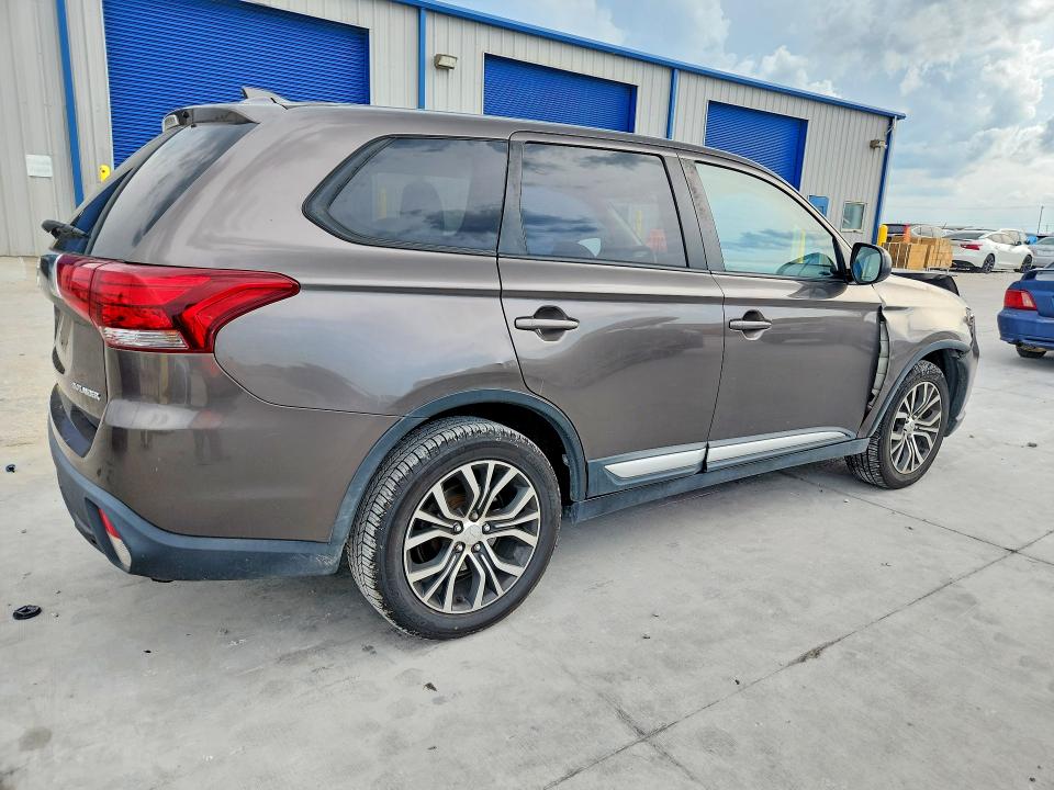 Продаж на аукціоні авто 2018 Mitsubishi Outlander, vin: JA4AD2A30JZ002674, номер лоту: 55547246