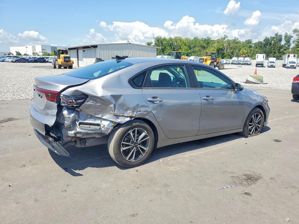 2024 Kia Forte მანქანა იყიდება აუქციონზე, vin: 3KPF24ADXRE742892, აუქციონის ნომერი: 58910476