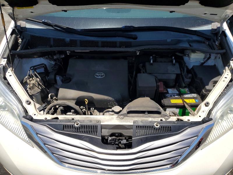 2015 Toyota Sienna მანქანა იყიდება აუქციონზე, vin: 5TDYK3DC9FS541444, აუქციონის ნომერი: 58628086
