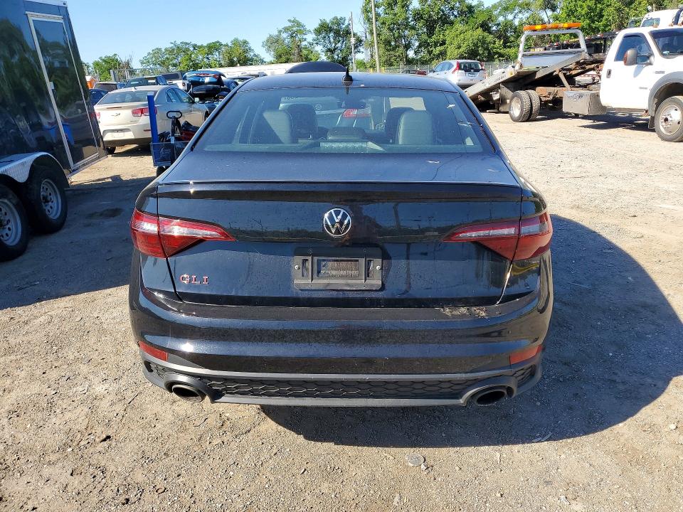55637256 :رقم المزاد ، 3VW2T7BU3NM006711 vin ، 2022 Volkswagen Jetta مزاد بيع