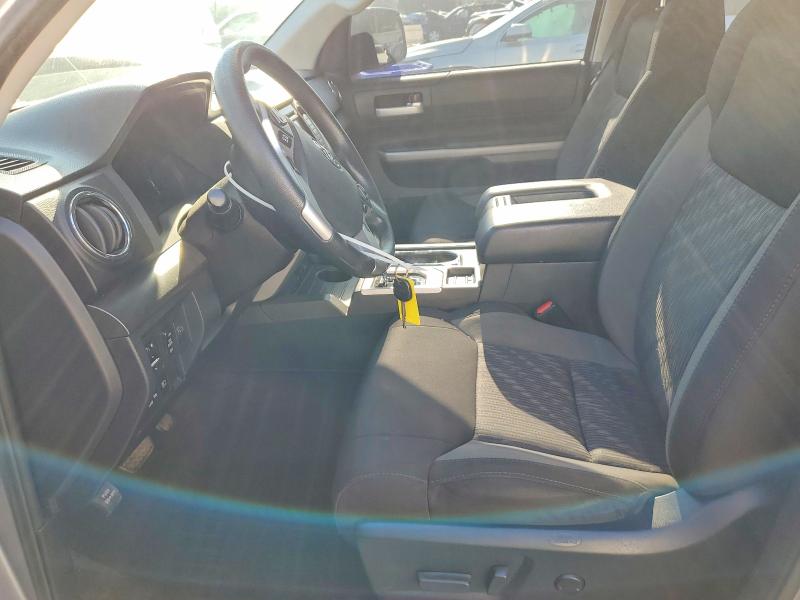 56869936 :رقم المزاد ، 5TFRM5F15JX129773 vin ، 2018 Toyota Tundra مزاد بيع