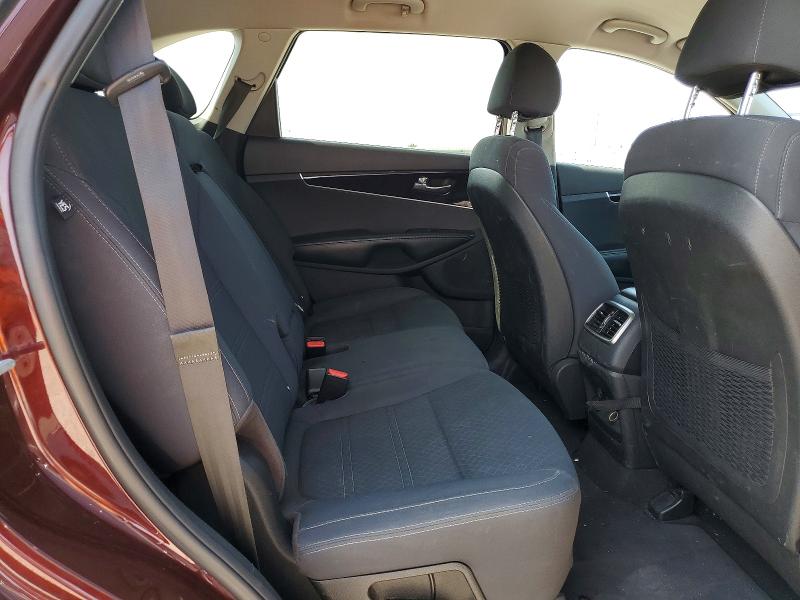 58957266 :رقم المزاد ، 5XYPG4A55JG351770 vin ، 2018 Kia Sorento مزاد بيع