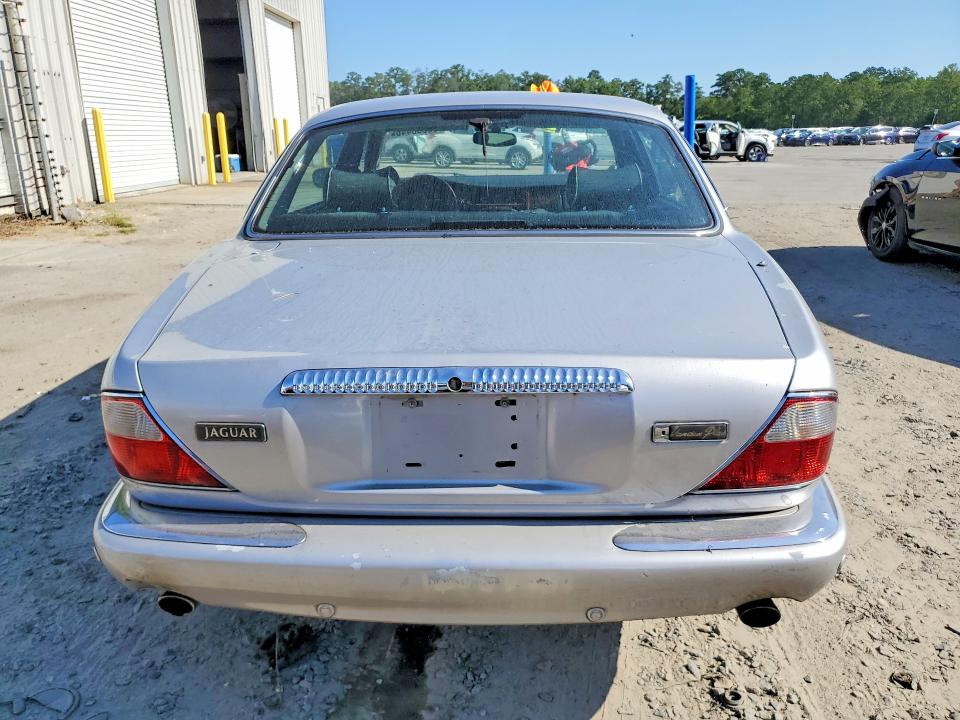 56883446 :رقم المزاد ، SAJDA24C01LF35946 vin ، 2001 Jaguar Vandenplas مزاد بيع