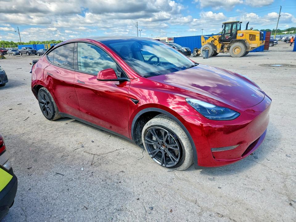 2024 Tesla Model Y მანქანა იყიდება აუქციონზე, vin: 7SAYGDED9RF102738, აუქციონის ნომერი: 57370246