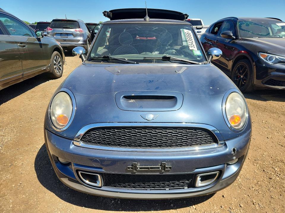 2011 Mini Cooper მანქანა იყიდება აუქციონზე, vin: WMWZP3C50BTX83055, აუქციონის ნომერი: 55436866