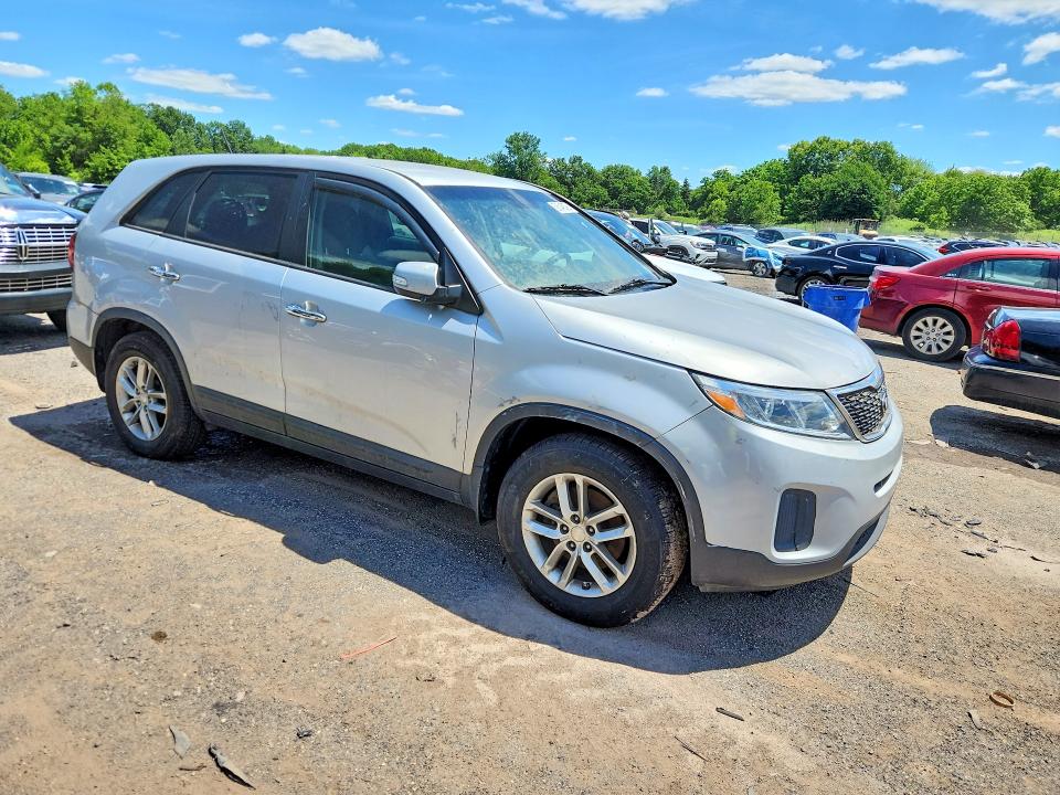 56346306 :رقم المزاد ، 5XYKT3A6XFG601732 vin ، 2015 Kia Sorento مزاد بيع