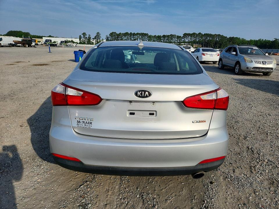 Продажа на аукционе авто 2015 Kia Forte, vin: KNAFX4A89F5284156, номер лота: 54991856