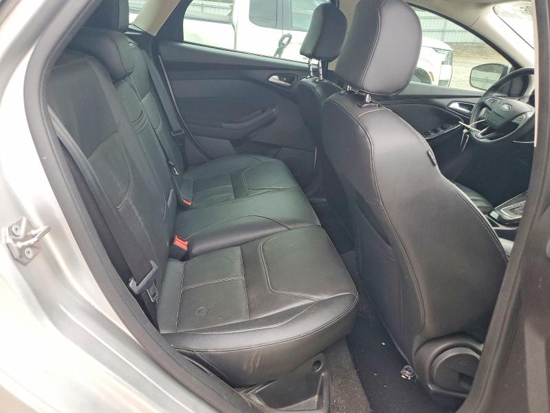 57198906 :رقم المزاد ، 1FADP3N28FL248132 vin ، 2015 Ford Focus مزاد بيع