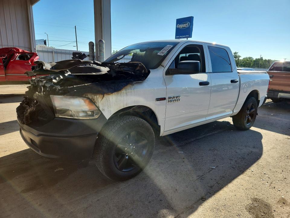 58105276 :رقم المزاد ، 1C6RR7KM2JS303462 vin ، 2018 Ram 1500 مزاد بيع