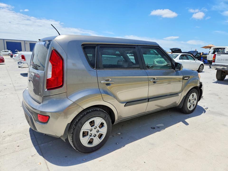 2013 Kia Soul მანქანა იყიდება აუქციონზე, vin: KNDJT2A51D7607040, აუქციონის ნომერი: 56653576