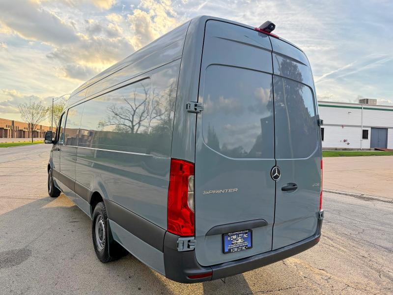 56107896 :رقم المزاد ، W1Y4NDHY7PT136876 vin ، 2023 Mercedes-benz Sprinter مزاد بيع