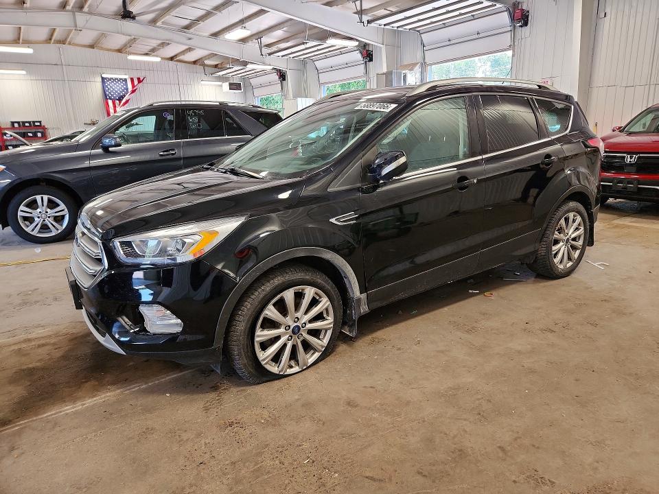 58897066 :رقم المزاد ، 1FMCU9J9XHUC86233 vin ، 2017 Ford Escape مزاد بيع