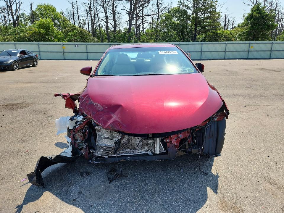 57847476 :رقم المزاد ، 4T1BF1FK6HU637061 vin ، 2017 Toyota Camry مزاد بيع