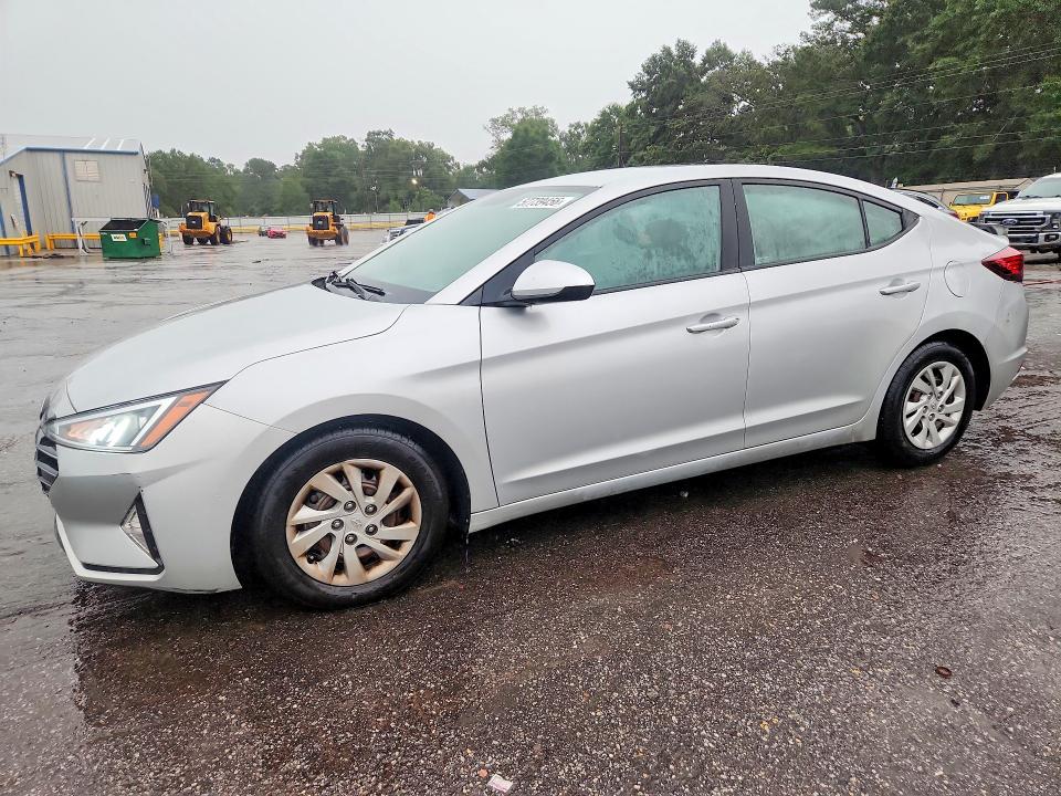 57739456 :رقم المزاد ، 5NPD74LF0KH470104 vin ، 2019 Hyundai Elantra مزاد بيع
