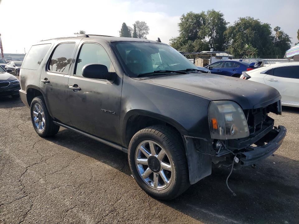 55640736 :رقم المزاد ، 1GKFK63838J122841 vin ، 2008 Gmc Yukon مزاد بيع