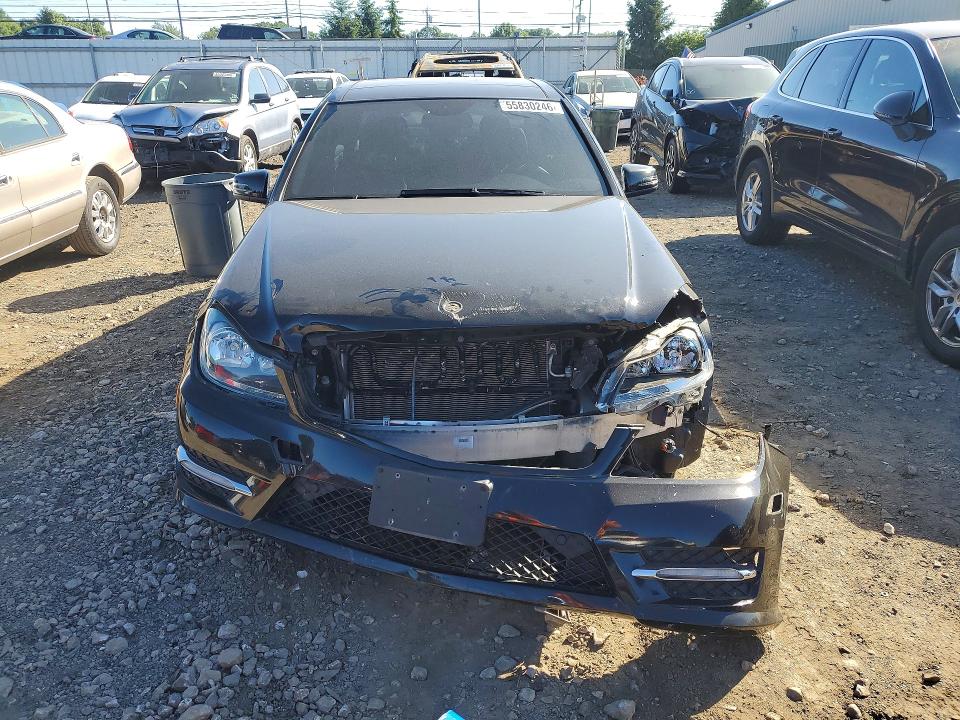 2012 Mercedes-benz C მანქანა იყიდება აუქციონზე, vin: WDDGF8BB5CA647069, აუქციონის ნომერი: 55830246
