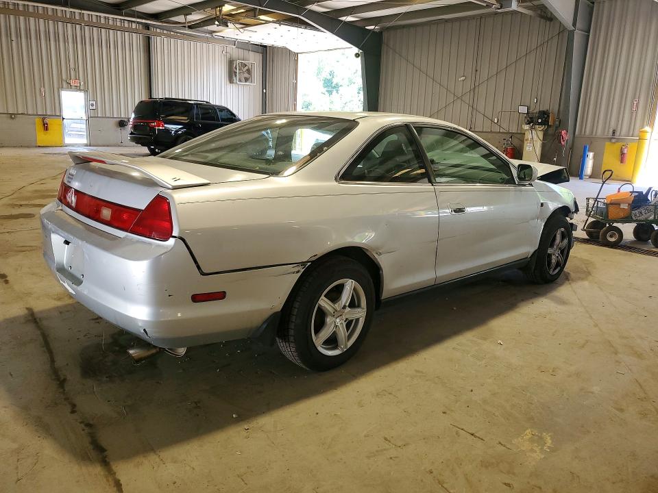 55881766 :رقم المزاد ، 1HGCG3145YA019680 vin ، 2000 Honda Accord مزاد بيع