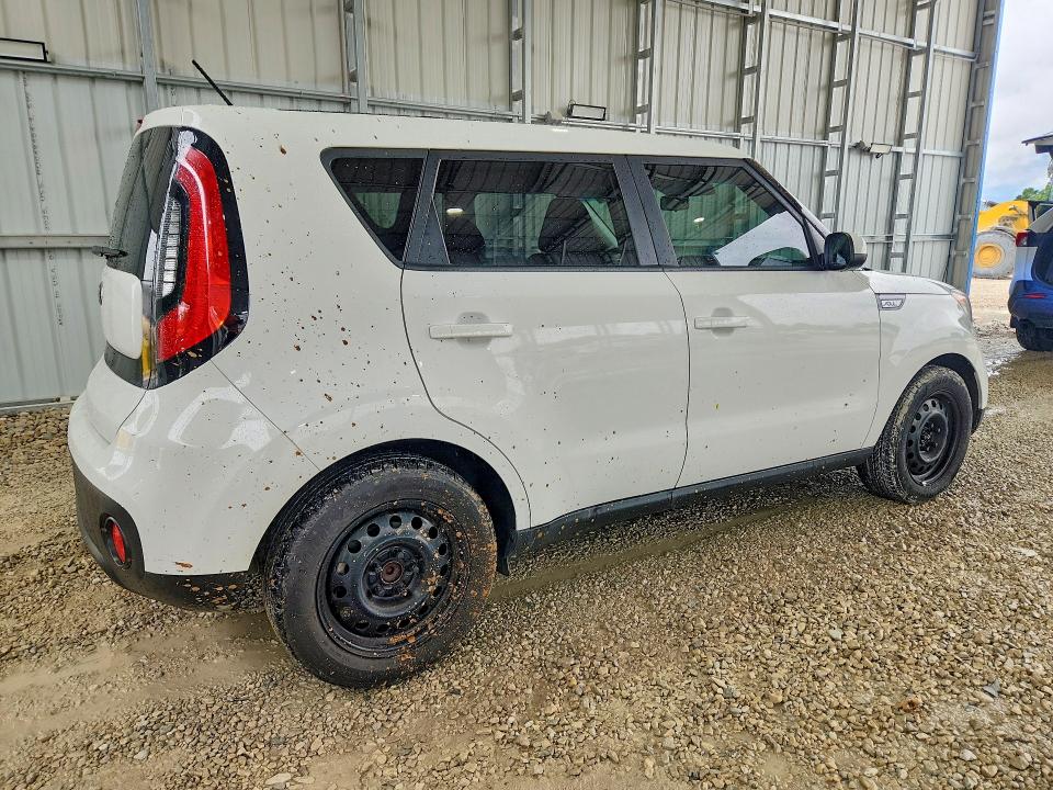 2017 Kia Soul მანქანა იყიდება აუქციონზე, vin: KNDJN2A20H7474261, აუქციონის ნომერი: 56333956