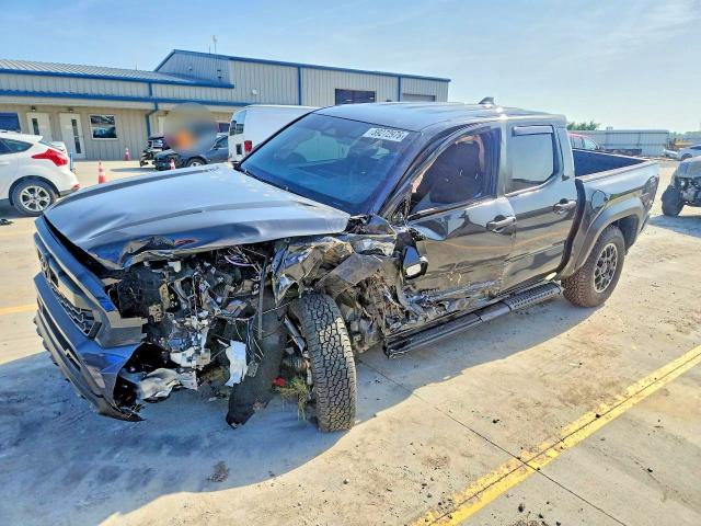 2026 Toyota Tacoma მანქანა იყიდება აუქციონზე, vin: 3TMLB5JN7TM214015, აუქციონის ნომერი: 59272976