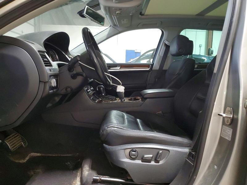 2011 Volkswagen Touareg მანქანა იყიდება აუქციონზე, vin: WVGFG9BP1BD004991, აუქციონის ნომერი: 55890886