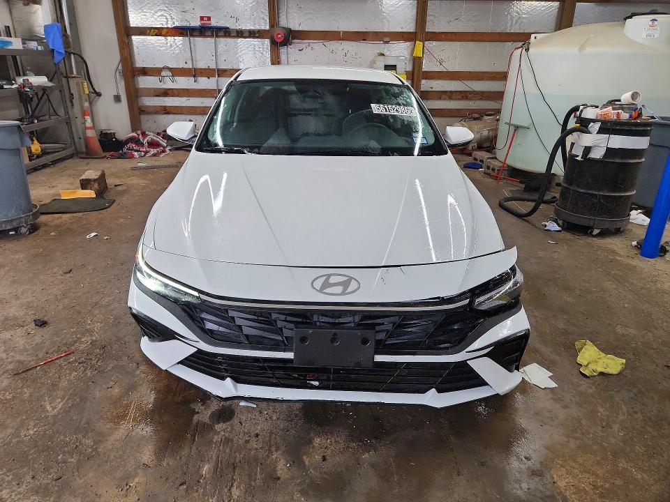 2026 Hyundai Elantra Hybrid მანქანა იყიდება აუქციონზე, vin: KMHLM4DJ9TU184875, აუქციონის ნომერი: 56152986